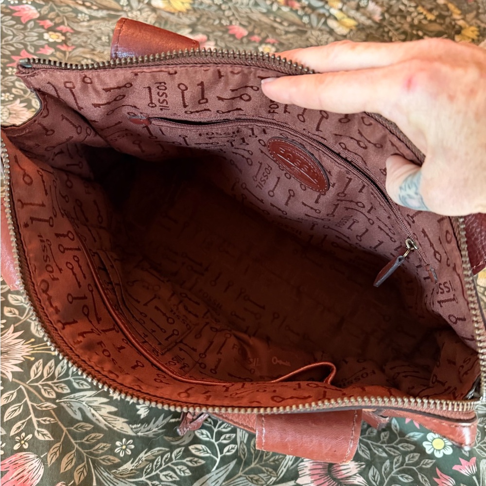 Fossil Vintage Revival Satchel Two-Tone Brown Leather Tote - Picture 14 of 16